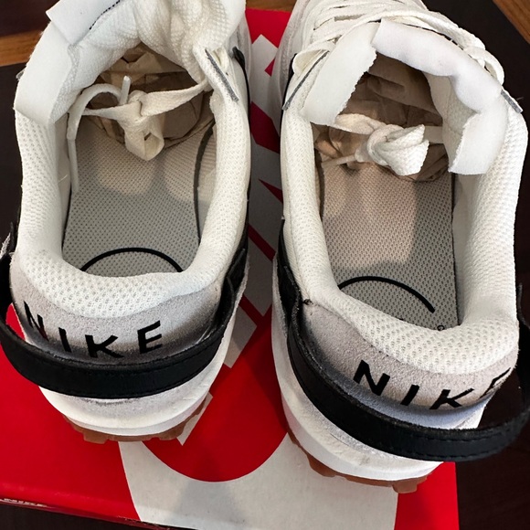 Nike White and Black Athletic Shoes BRAND NEW - Picture 6 of 12